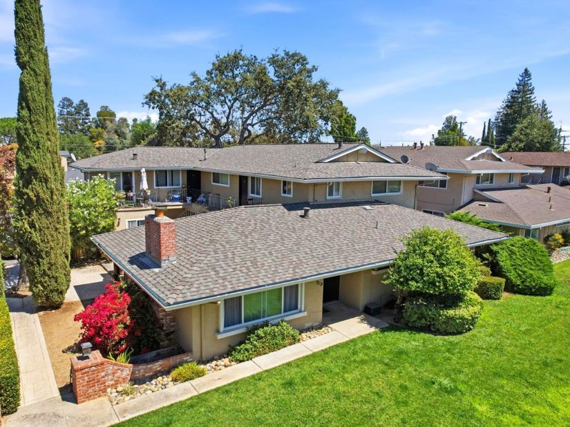 Undisclosed Address #ML82059591, Los Gatos CA 95032
