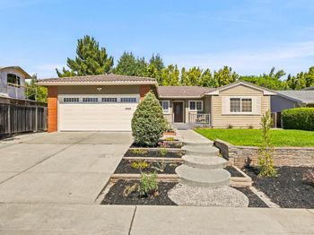 1005 Iris Avenue