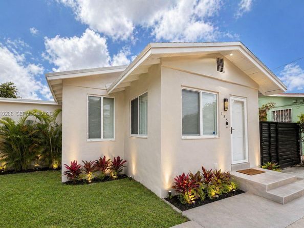 135 NW 68th St, Miami FL 33150