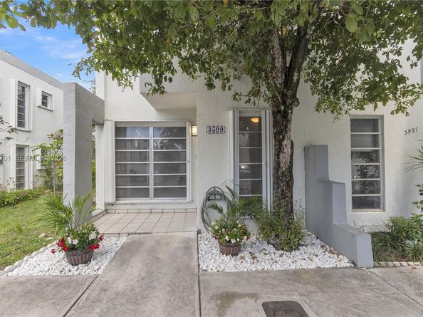 3599 SW 17th St 3599, Miami FL 33145