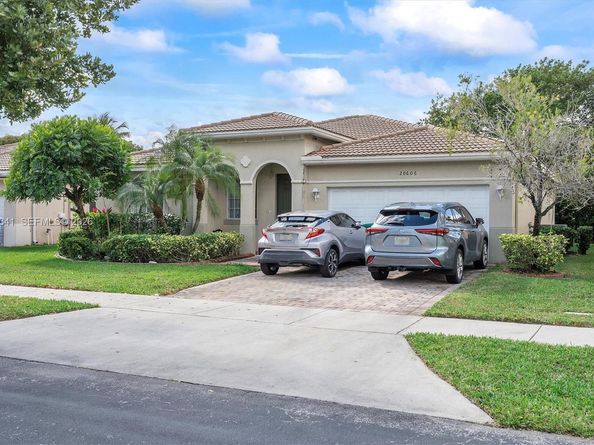 20606 NW 11th Ct, Miami Gardens FL 33169