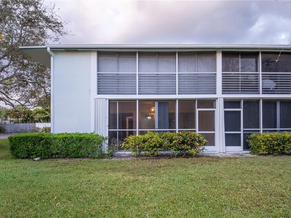 3 Westwood Ave 101E, Tequesta FL 33469