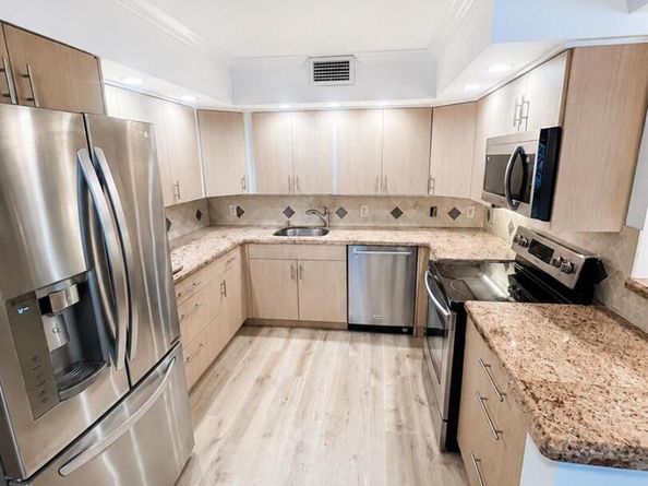2035 Lincoln B, Boca Raton FL 33434