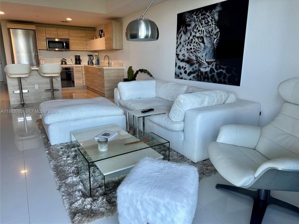 16385 Biscayne Blvd 303, Sunny Isles Beach FL 33160