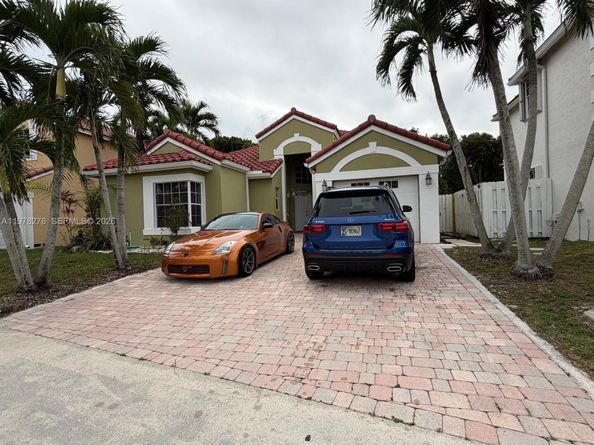 400 Somerset Way, Weston FL 33326