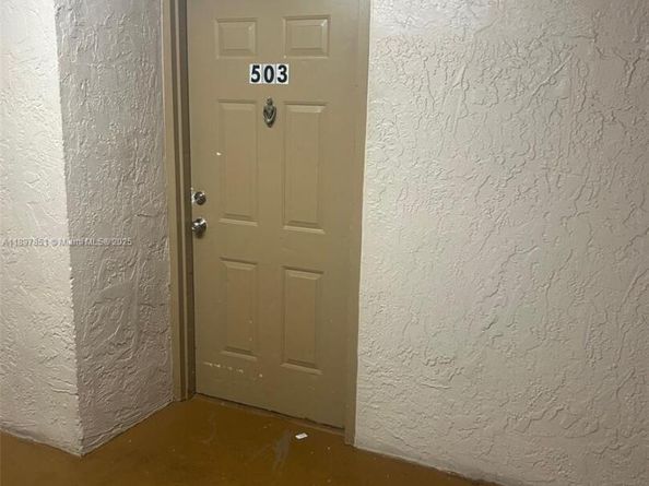 15231 SW 80th St 503, Miami FL 33193