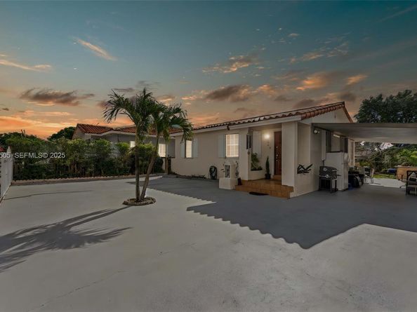 166 E 15th St, Hialeah FL 33010