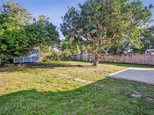 611 NE 171st St, North Miami Beach FL 33162