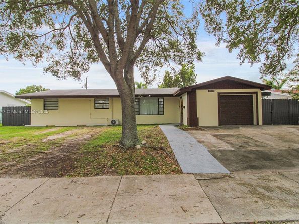 11120 SW 176th St, Miami FL 33157