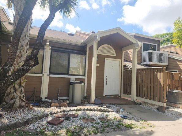 7184 Sportsmans Dr 7184, North Lauderdale FL 33068