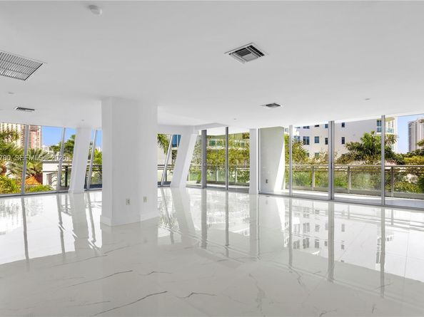 2950 NE 188th St 349, Aventura FL 33180