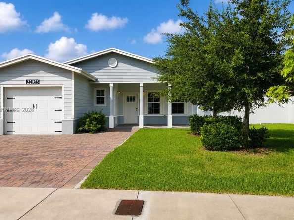 22055 Miami Ave, Miami FL 33170