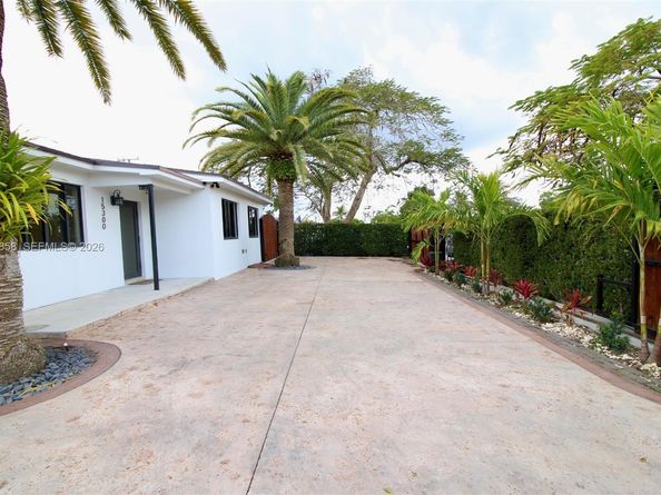 15300 SW 299th St, Homestead FL 33033