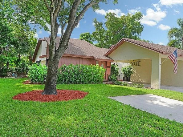 1858 Tamarind Ln, Coconut Creek FL 33063