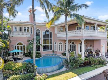 833 Harbour Isle Place