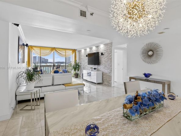 1000 W Island Blvd 312, Aventura FL 33160