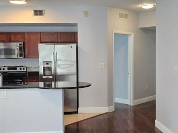 7280 SW 90th St 601, Miami FL 33156