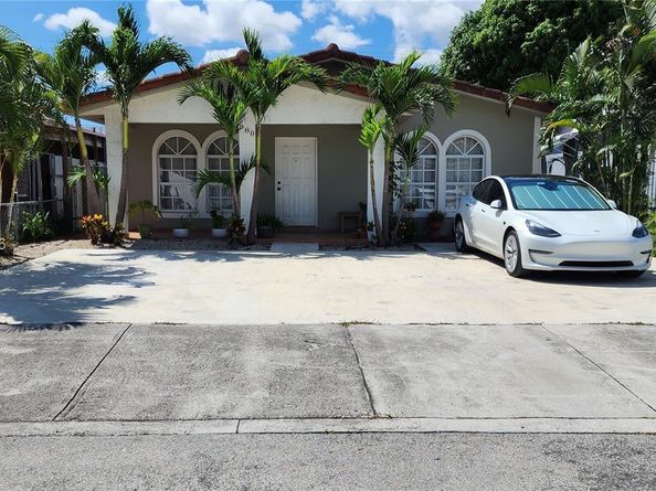 880 E 26th St, Hialeah FL 33013