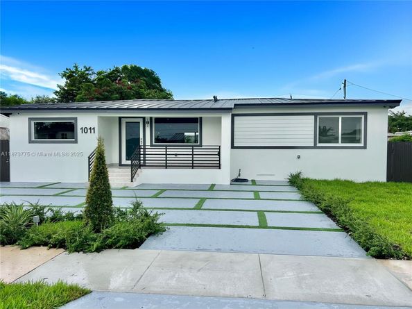 1011 NW 89th St, Miami FL 33150