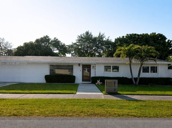 8123 SW 95th Ct, Miami FL 33173