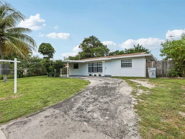 151 NW 20th St, Pompano Beach FL 33060