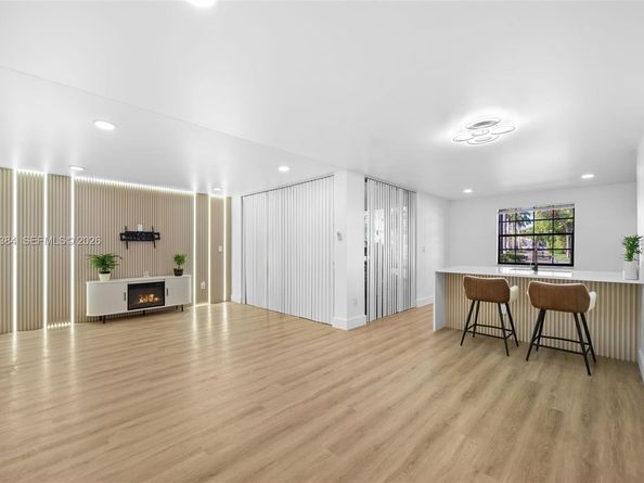 3545 Magellan Cir 3515, Aventura FL 33180