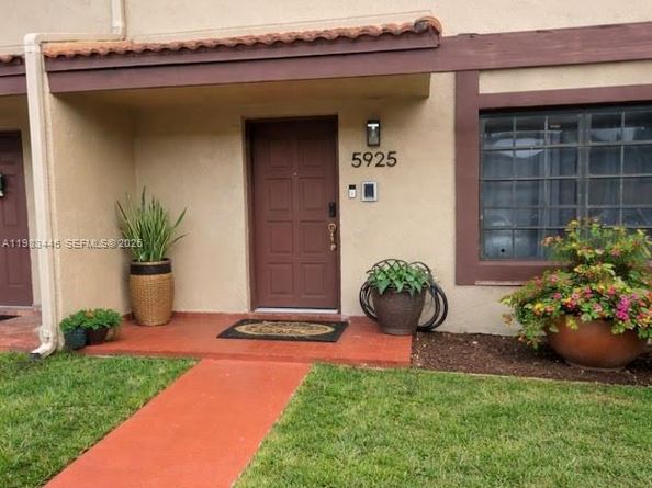 5925 SW 133rd Ct, Miami FL 33183