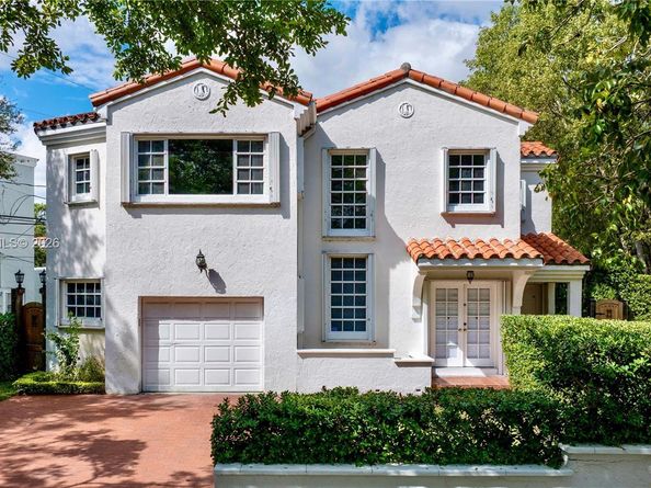 1900 Pizarro St, Coral Gables FL 33134