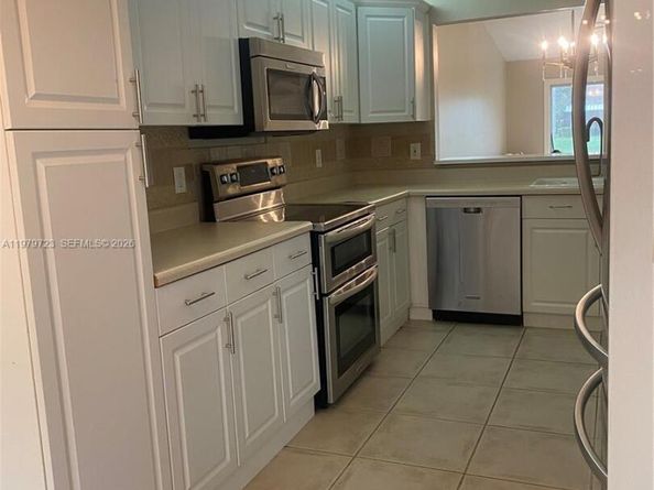 803 SW 119th Way, Davie FL 33325