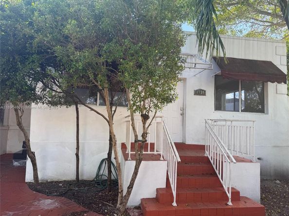 1738 SW 17th St, Miami FL 33145