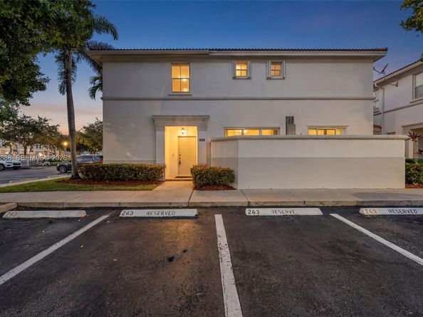 15601 SW 40th St 263, Miramar FL 33027