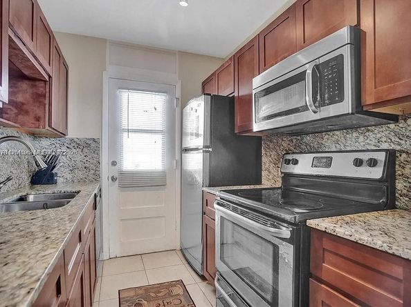 1475 NE 125th Ter 604B, North Miami FL 33161