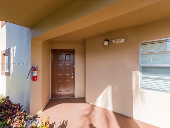13105 SW 16th Ct 101L, Pembroke Pines FL 33027