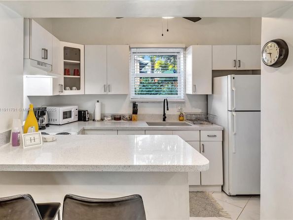 1947 Adams St, Hollywood FL 33020