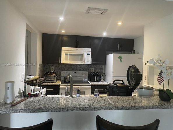 7075 NW 186th St C409, Hialeah FL 33015