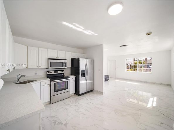 2709 NW 54th St, Tamarac FL 33309