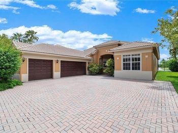 7008 NW 111TH Terrace