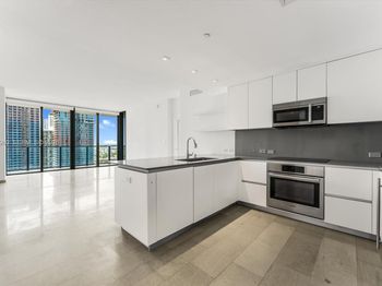 68 SE 6th St