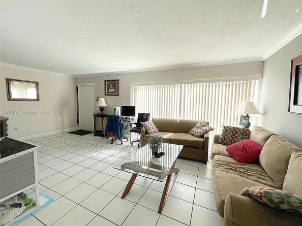 15685 SW 84th Ter 801, Miami FL 33193