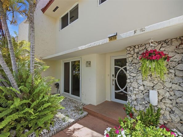 3819 NE 170th St B1, North Miami Beach FL 33160