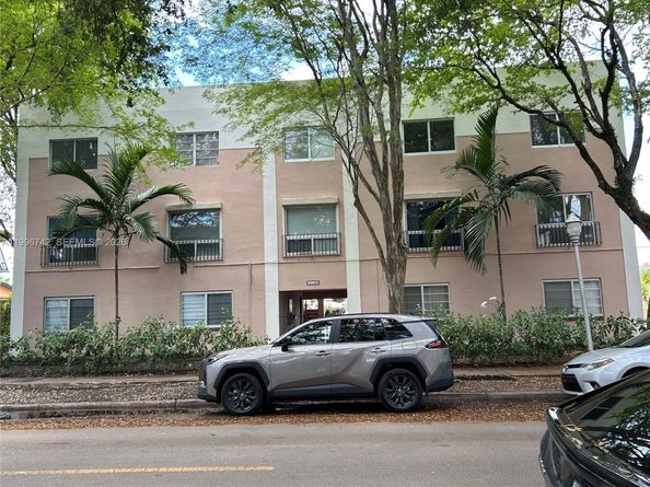 1110 Salzedo St 2C, Coral Gables FL 33134