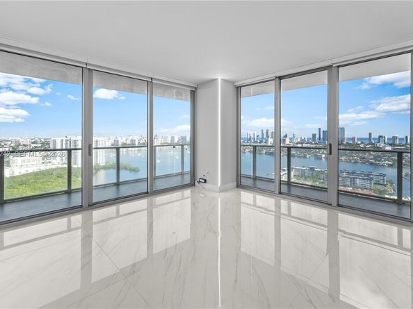 16385 Biscayne Blvd 2907, North Miami Beach FL 33160