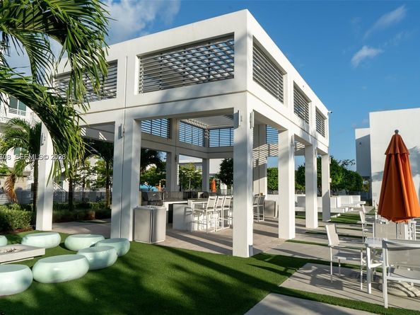 6416 NW 102nd Ct 118, Doral FL 33178