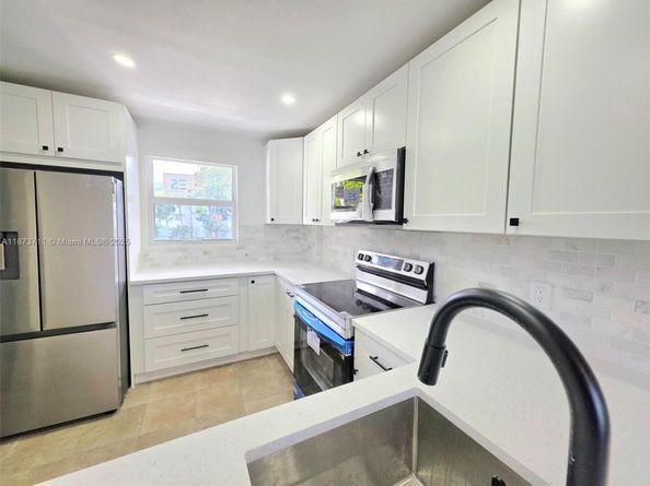 108 Royal Park Dr 2H, Oakland Park FL 33309