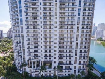 901 Brickell Key Blvd