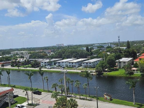 2025 NE 164th St 914, North Miami Beach FL 33162