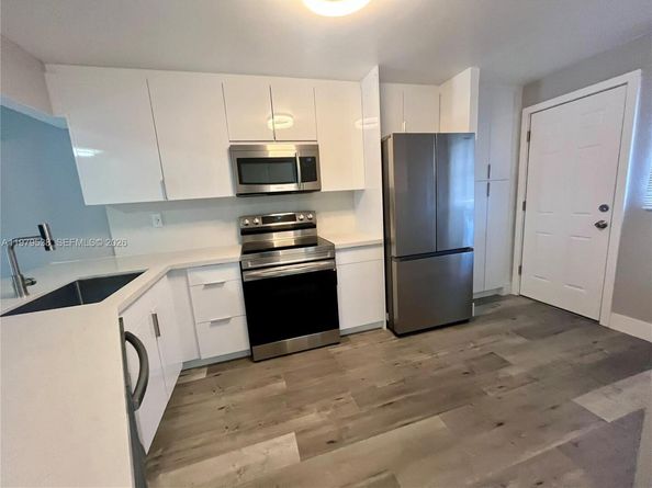 1750 NE 191st St 5223, Miami FL 33179