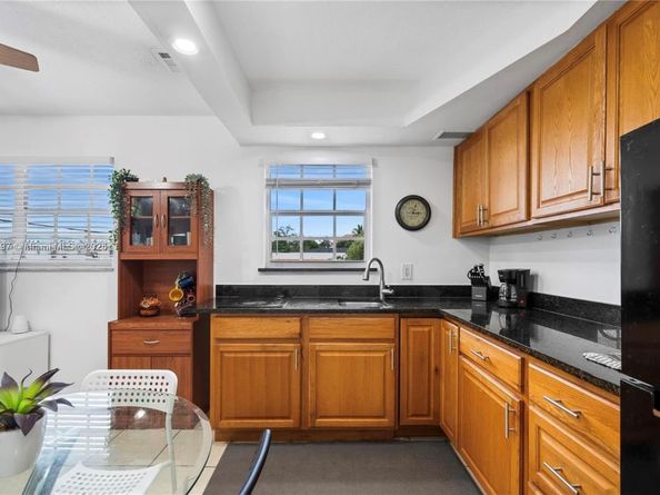 30 SW 11th Ave 4, Miami FL 33130