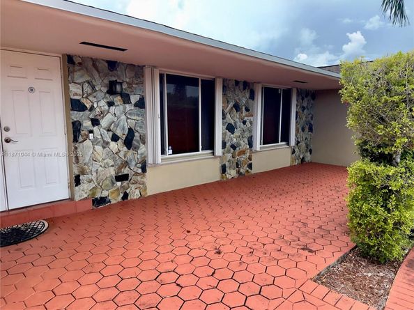 1890 NE 211th Ter, Miami FL 33179