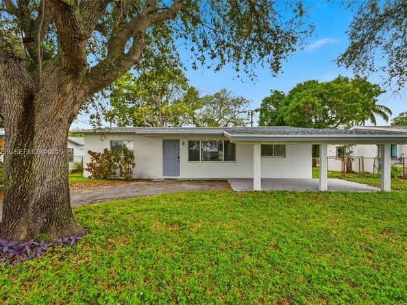 671 NW 23rd Ter, Pompano Beach FL 33069